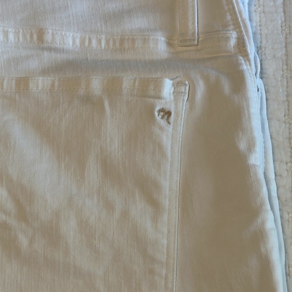 Madewell Women’s 9” High-Rise Distressed Skinny Crop Jeans with Raw Hem - Picture 5 of 11